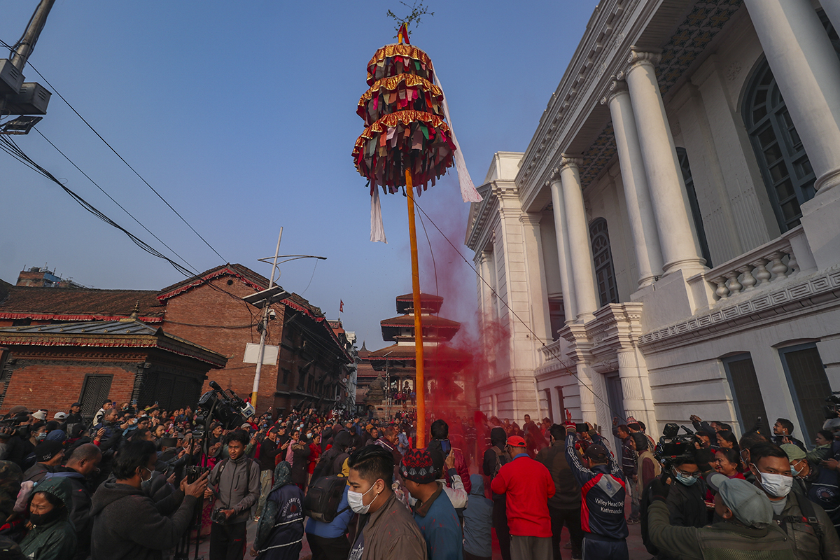 वसन्तपुरमा चीर ठड्याएर होली पर्वको संकेत